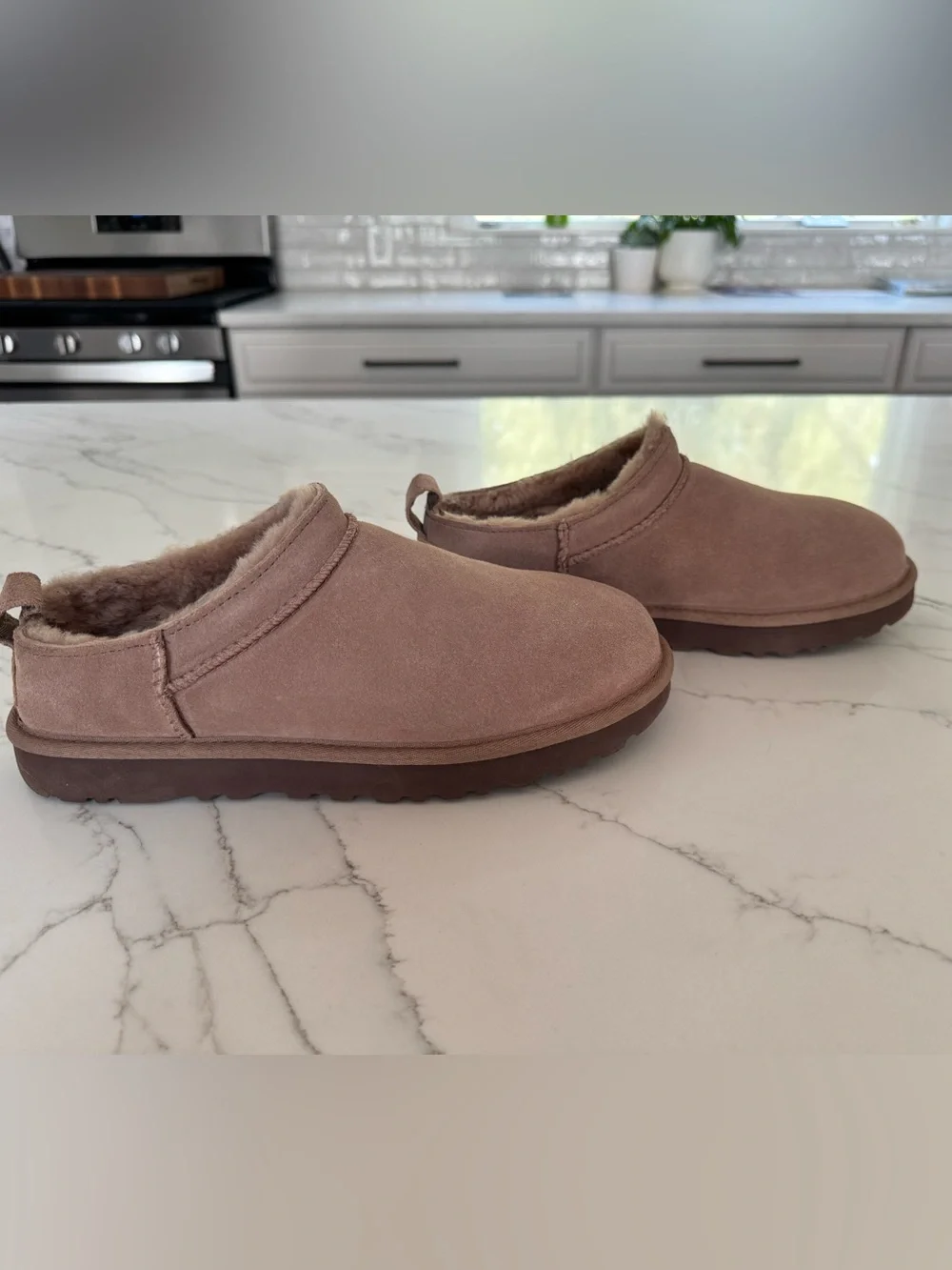 UGG Womens Slip-On Shearling Lined Clog in Taupe